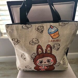 The Monsters GLITTER LABUB TOTE
Size: OS
NWOT